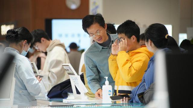 理典型案例立体化打造现代医院管理标杆澳门新葡京app爱尔眼科入选国家级管(图2) 理典型案例立体化打造现代医院管理标杆澳门新葡京app爱尔眼科入选国家级管(图2)